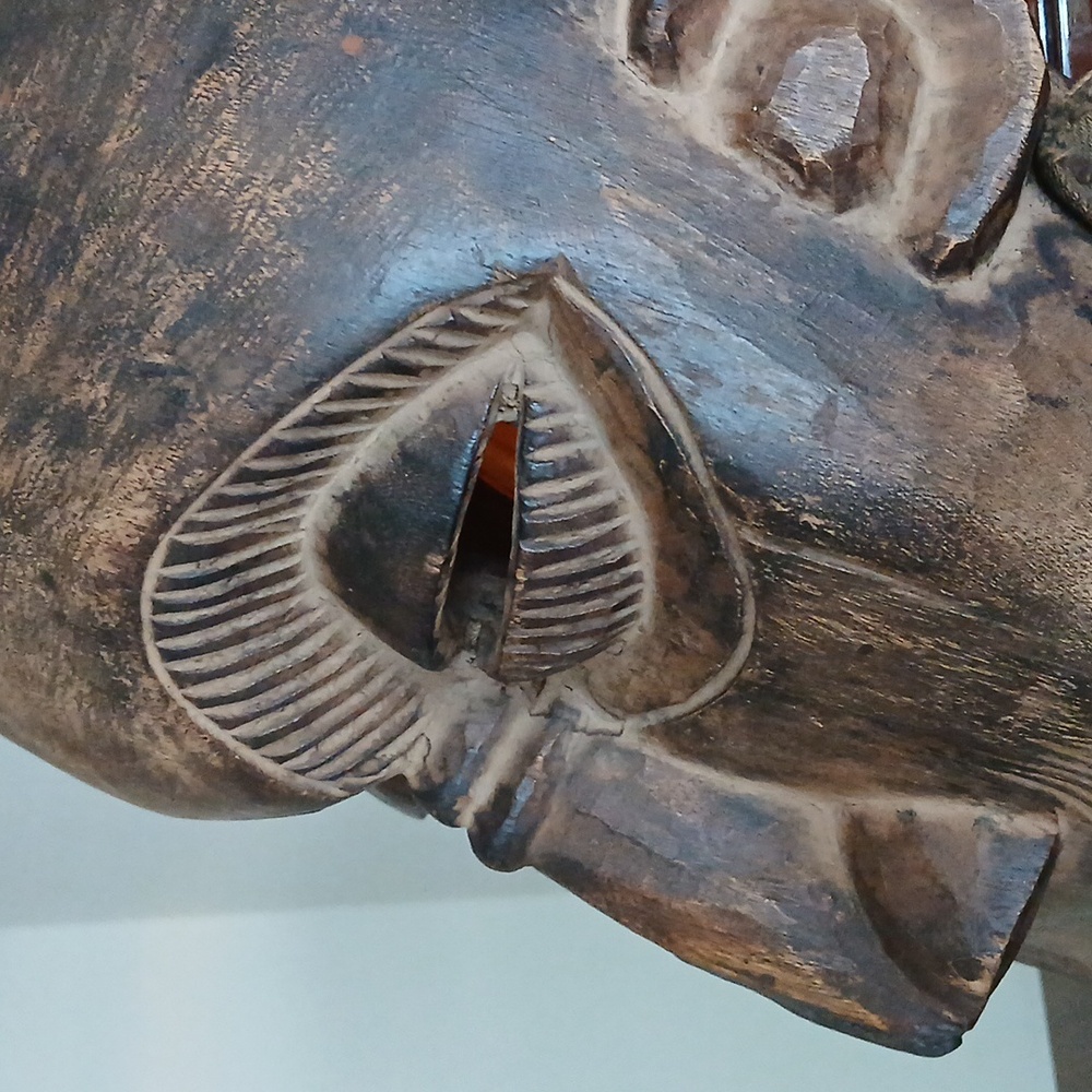 Authentic African Mask - Picture 4 of 6